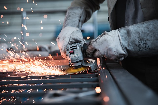 Dlaczego szlifierka kątowa się grzeje? Dlaczego szlifierka kątowa się grzeje?